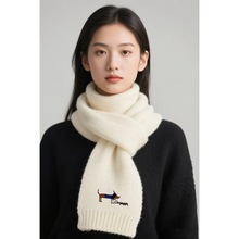 2025新款含羊毛可爱小狗刺绣围巾男女冬季软糯保暖围脖长款学生