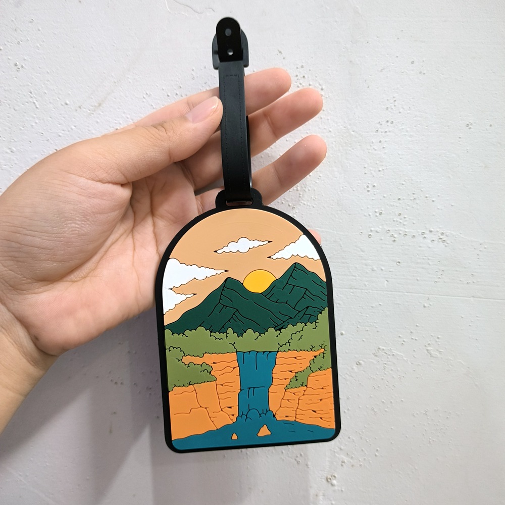 산과 강 수하물 태그