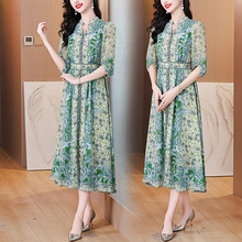 ���Sֱ�N�ߙn�Ŀ�Ůʿ�^ϥ�B��ȹ��z�r���@�ݏ͹�ӡ�������b�Lȹ