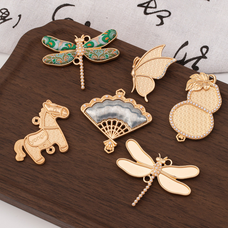 Color-Preserving Double-Sided Cloth Song Brocade Small Horse Pendant Butterfly Gourd Brooch Pendant Cheongsam Fan Song Brocade DIY Base
