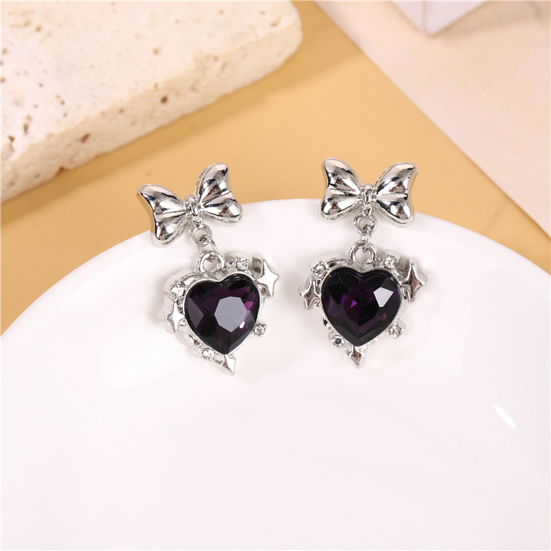 新款四芒星桃心耳坠镶钻褶皱耳饰银针甜酷暗紫皓石爱心耳钉直销详情2