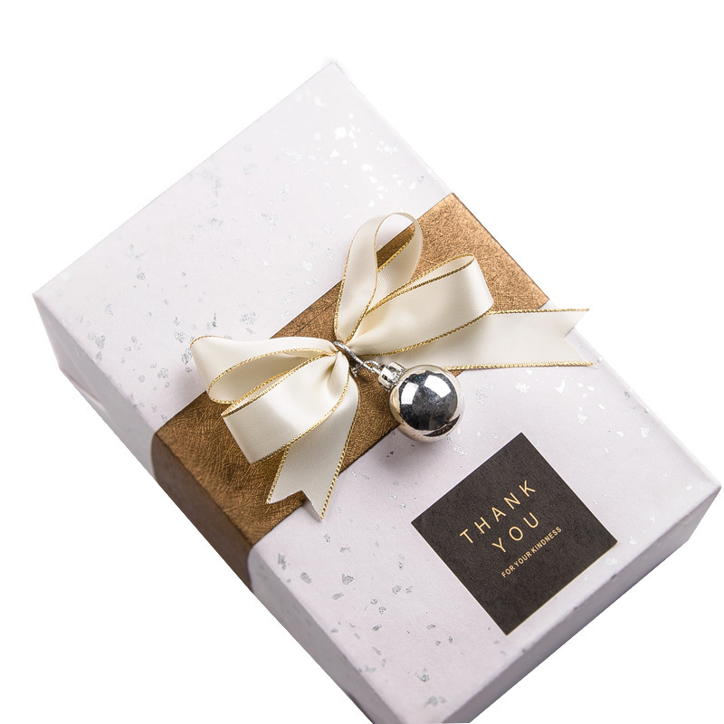 En stock venta al por mayor 2,2 borde dorado cinta regalo de cumpleaños pastel embalaje cinta arco flor regalo