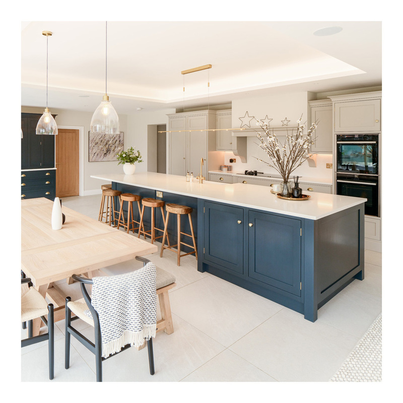 Nationwide Door-To-Door Installation of Luxury Whole-House Custom-Made Solid Wood American-Style Open Normcore Cabinets