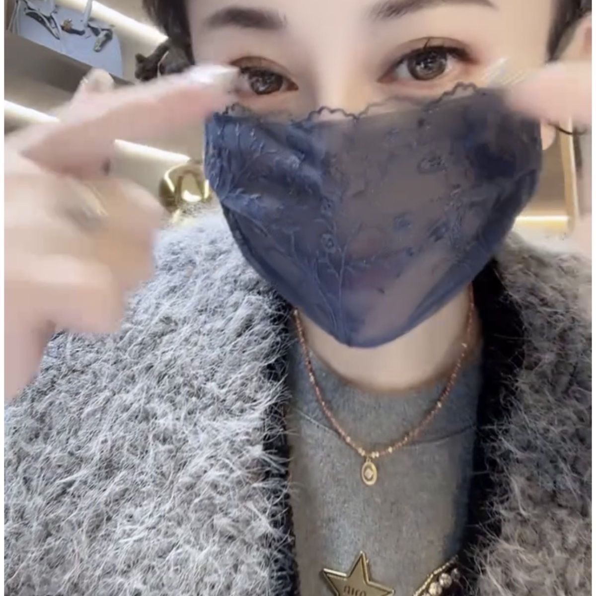 carousel-thumb-3
