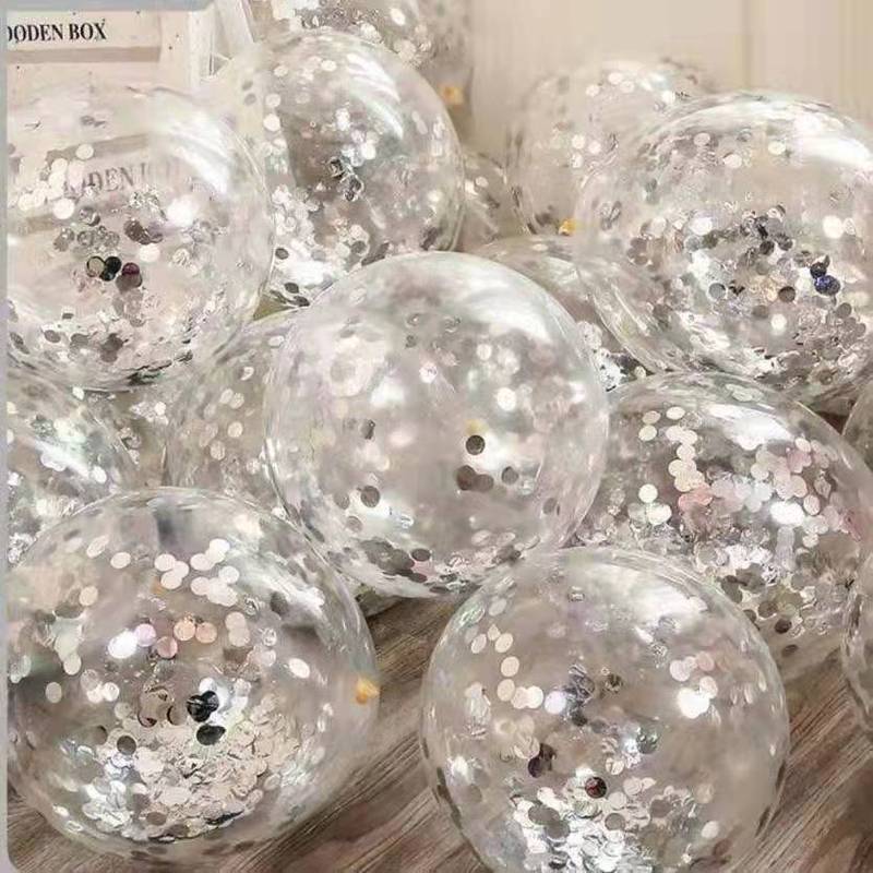 誕生日に風船を配置して結婚します。現場に風船を配置します。|undefined
