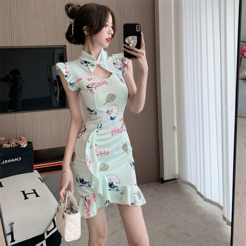 中国風の新しい中国風の改良されたチャイナドレス、ハイエンドのセクシーなヒップカバー花柄フライングスリーブドレス、女性用夏|undefined