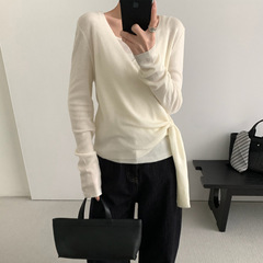 TG 气质侧系带收腰显瘦长袖纯色针织V领毛衣女2025秋季新款29025