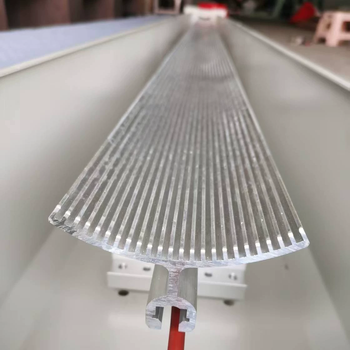 Corona machine discharge electrode Aluminum alloy discharge row Corona machine ceramic electrode Ceramic discharge electrode available in various specifications