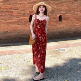 2026新款茶歇法式红色碎花吊带连衣裙子女夏季度假风出游穿搭长裙
