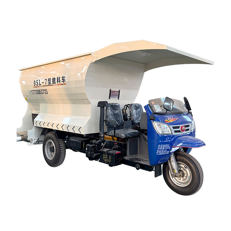 Camión de alimentación de pasto para ganado y ovejas, camión de alimentación de alimentación, camión de alimentación de alimentación de tres ruedas diesel automático