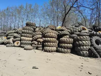 14 16 20 – Vehicle tire