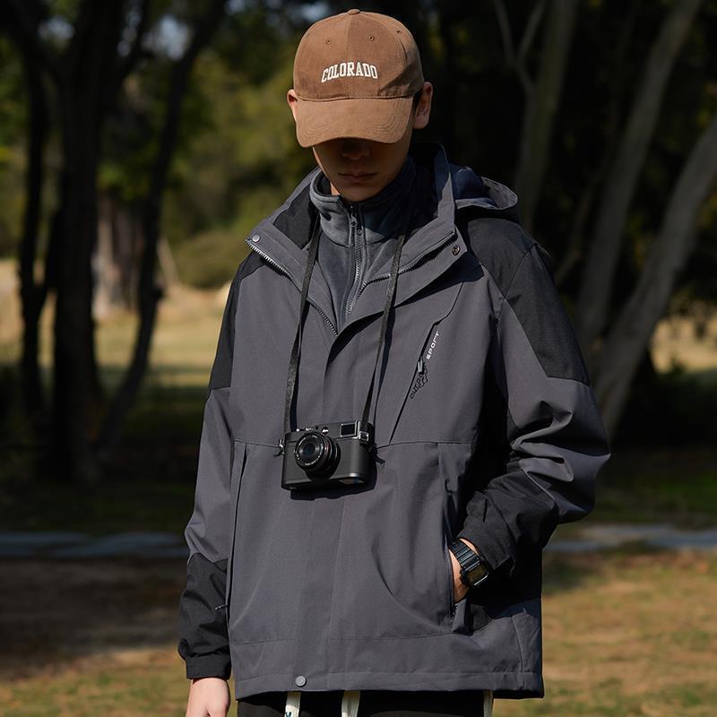 Outdoor Charge Clothes Three-in-One Waterproof Windproof Detachable Camping Jacket Functional Mountaineering Suit Mountain Couple Jacket