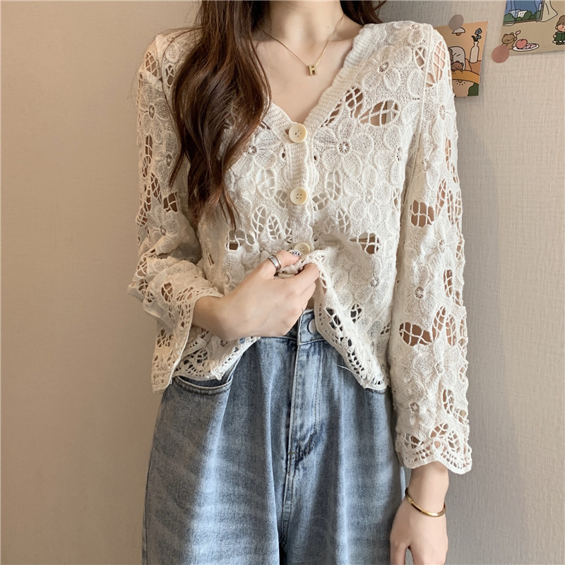 2025 New French Super Fairy Elegant Cut Out Crochet Knitwear Loose Slimming Look V Neck Soft Waxy Jacket Al117