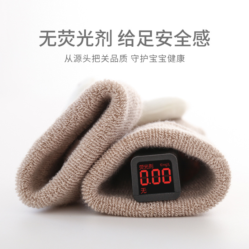 2022 invierno nuevo bebé recién nacido calcetines antideslizante dispensación muñeca de dibujos animados bebé recién nacido Niño Calcetines