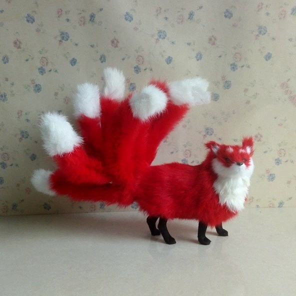 Simulation Nine -tailed fox 9 -tailed fox ornaments Black yellow -white gray simulation fox model Nine -tailed fox