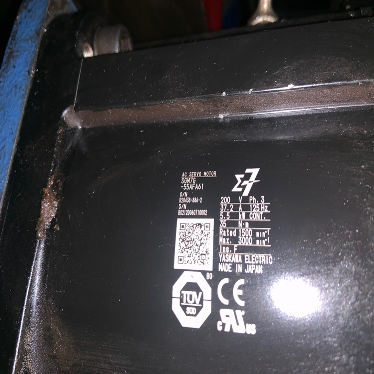 SGM7G-55AFA61电机SRDA-SDA71A01AE SGMPH-04A2A-YR52UTTSH-B24RK