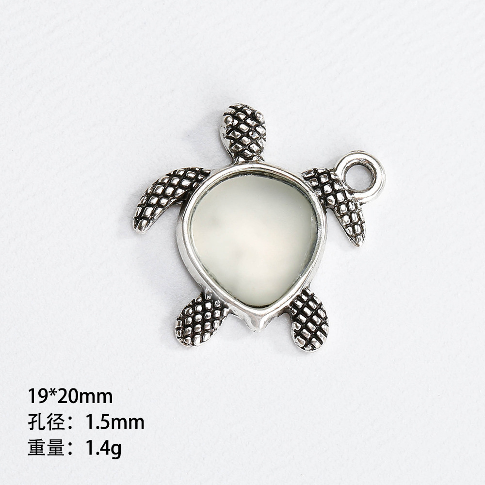 Comercio exterior Venta caliente de la vendimia de aleación de simulación de diamantes incrustado tortuga colgante de plata Xizanga DIY pulsera COLLAR COLGANTE Accesorios Al por mayor