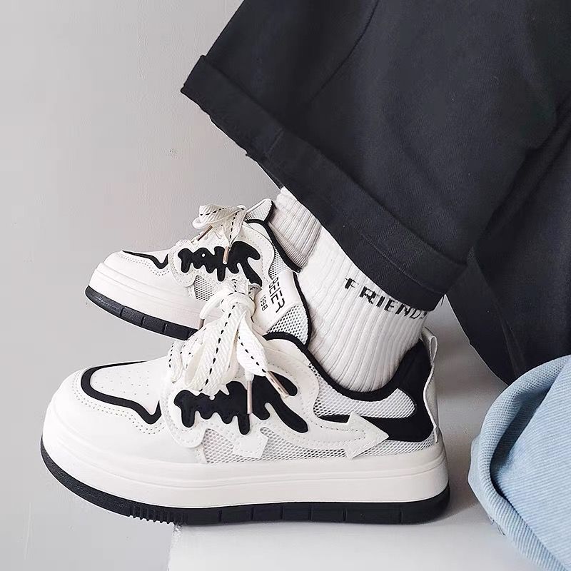 Summer mesh breathable white sneakers for students