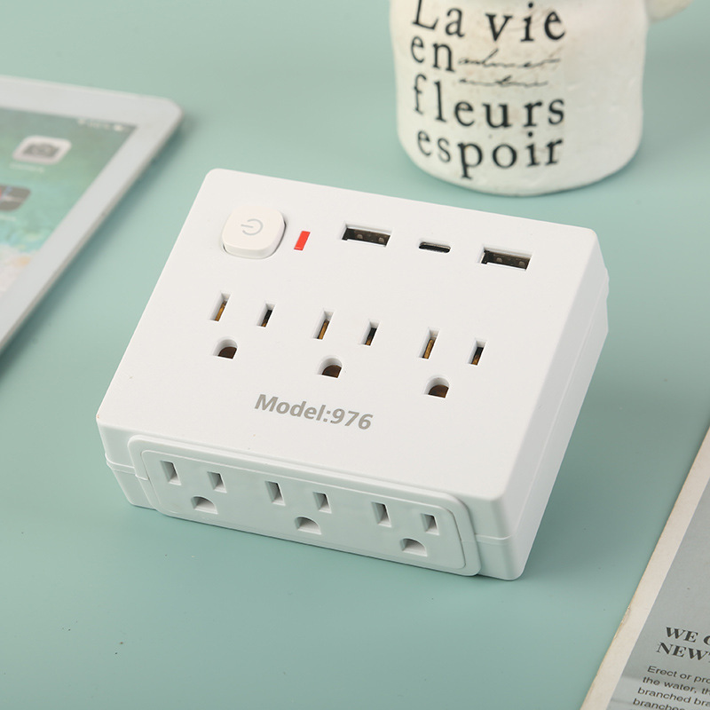 Conector de conversión de América del Sur 6 bits 18 agujeros 2USB + 1Type-C con interruptor tarjeta de succión paquete negro y blanco comercio electrónico transfronterizo