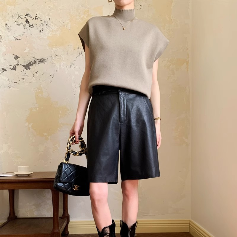Genuine Leather Shorts for Women 2026 Autumn and Winter New High-Waisted Slimming Wide-Leg Pants Sheepskin Elastic Waist Casual Versatile Leather Pants Genuine Leather Shorts for Women 2026 Autumn and Winter New High-Waisted Slimming Wide-Leg Pants Sheepskin Elastic Waist Casual Versatile Leather Pants