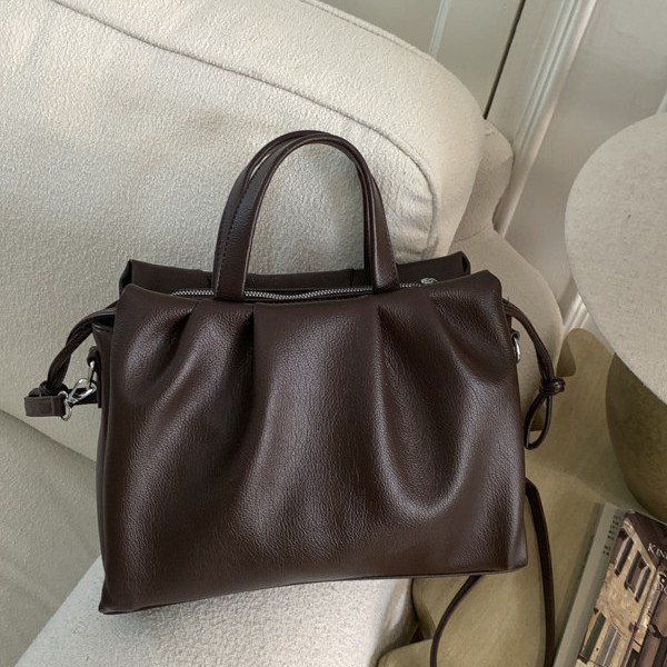 Niche Design Pleated Tote Bag For Women 2026 New Large Capacity Magnetic Handbag Korean Style Shoulder Crossbody Bag - Thumbnail 2