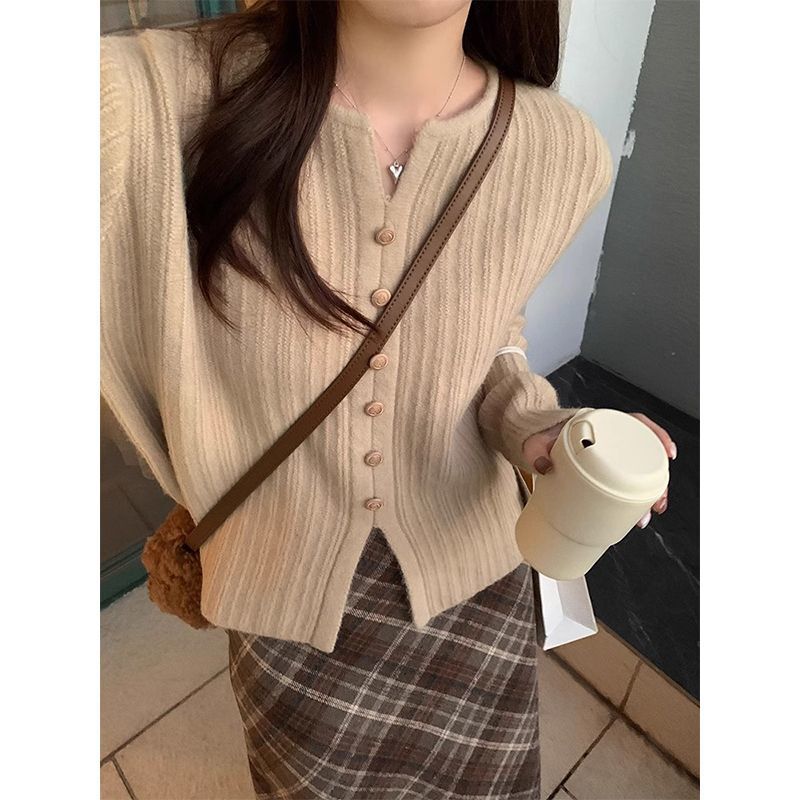 Soft Waxy Pit Strip apricot Long-sleeved Knitted Sweater Women's Autumn Korean Style All-match Slimming Sweater Jacket with Split Hem Design Sense