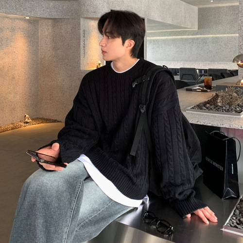 MYQ Japanese Style Fringe Hooded Sweater for Men, Winter Warmth Loose Top, Korean Version Fashion Round Neck Knit Sweater