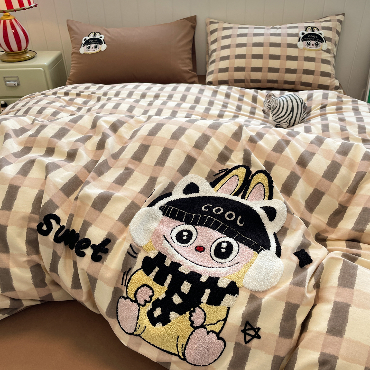 Cama de algodón grueso de clase A cuatro piezas de ropa de cama de invierno de algodón completo ropa de cama infantil cubierta de sábanas de tres piezas