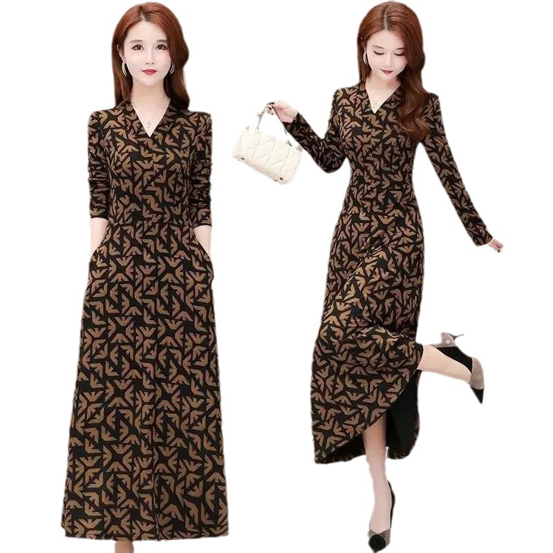 オリジナルサイズの中年婦人服プリントワンピースファッション減齢vネック直貢ですねミディアムワンピース