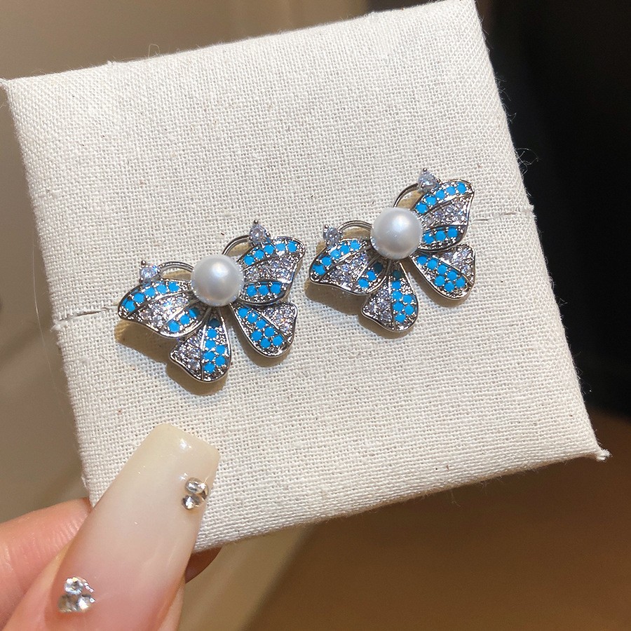 Pendientes de flor de cristal de aguja de plata, cuentas de arroz de cristal, pendientes azules, pendientes de estilo de vacaciones frescas, pendientes de lujo ligero, de alta calidad, mujeres