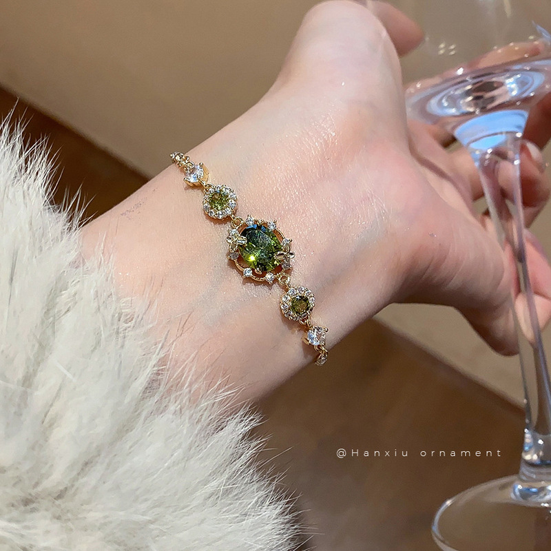 14K Real Gold Electroplated Oval Diamond Adjustable Bracelet Light Luxury High-end Sense Bracelet Middle Ancient vintage Bracelet for Women