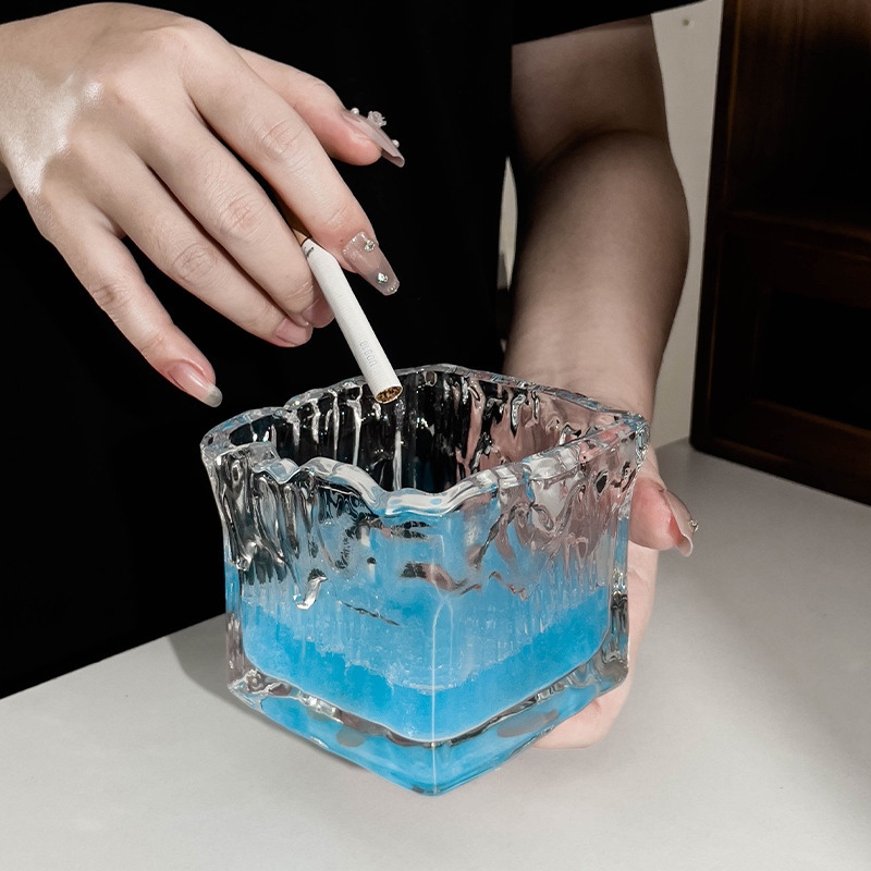 Patrón de glaciar, sensación de alto nivel, cubitos de hielo, cenicero cuadrado, cristal, celebridad de Internet, lujo ligero, decoración de sala de estar para el hogar creativo de nicho