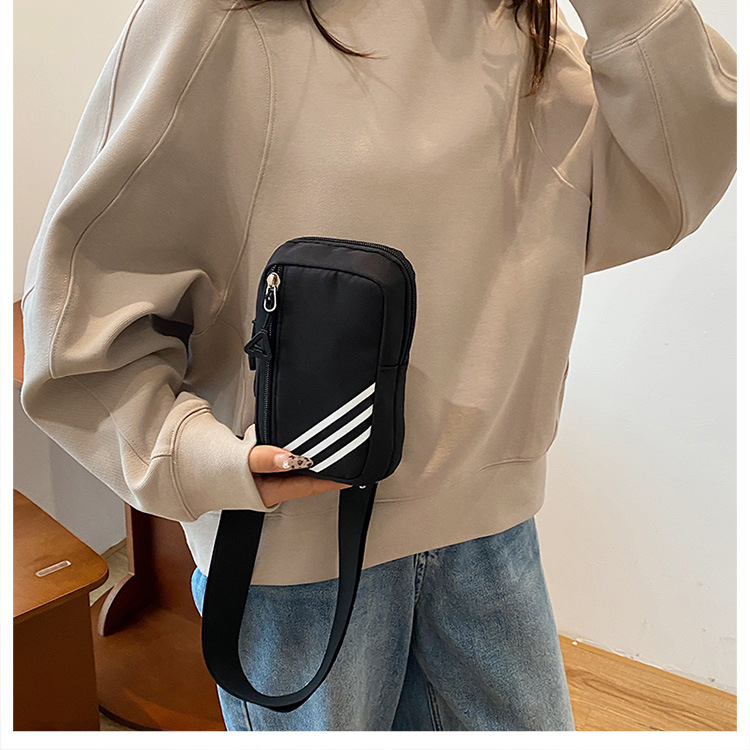 Fashionable crossbody phone bag, niche chest bag, mini crossbody bag, casual Japanese sporty small bag, light and simple single-shoulder bag undefined