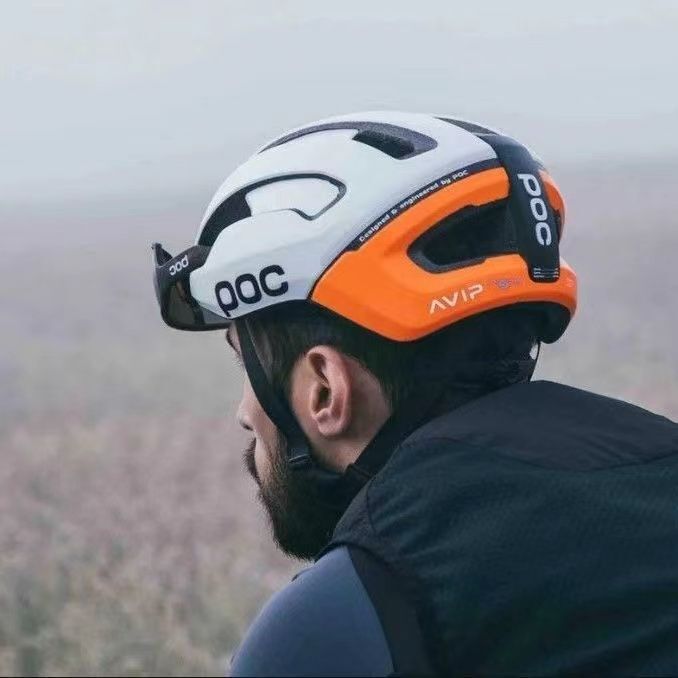 Swedish Helmet Road Bicycle One-Piece Light Bicycle Mountain Bike Riding Equipment Men's and Women's Safety Helmets