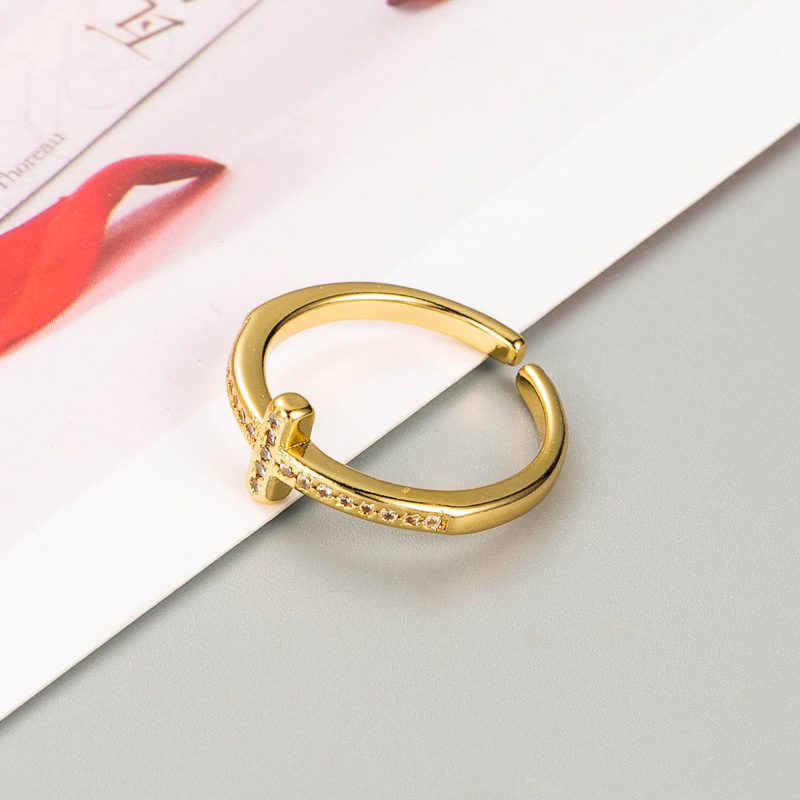 Fashion Geometric Copper Plated Gold Micro-inlaid Zircon Ring display picture 5