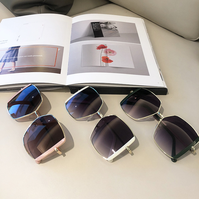 Großhandel Große Polygonrahmen Hit Farbe Sonnenbrillen Nihaojewelry display picture 3