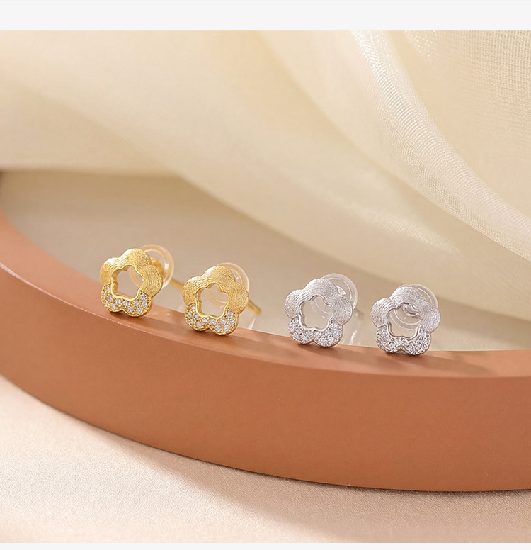 Bông tai stud bạc S925 mạ vàng hình hoa nhỏ thời trang — Loại bạc chi tiết 2