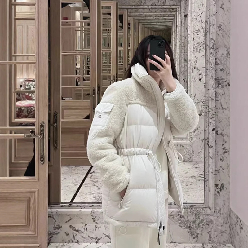 Mengjia Autumn and Winter New Escaut Fur Series Lamb Fur One-Piece Stand-Up Collar Women's down Jacket Short Style Mengjia Autumn and Winter New Escaut Fur Series Lamb Fur One-Piece Stand-Up Collar Women's down Jacket Short Style