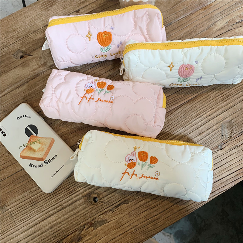 【 In Stock 】112155 Embroidered Tulip Pen Case, Girlish student Stationery Storage Bag, Fabric Makeup Bag undefined