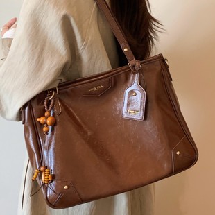 ���LChiond ���ѹ������ذ���Ů�������͹��|��ͨ�ڰ���б�����