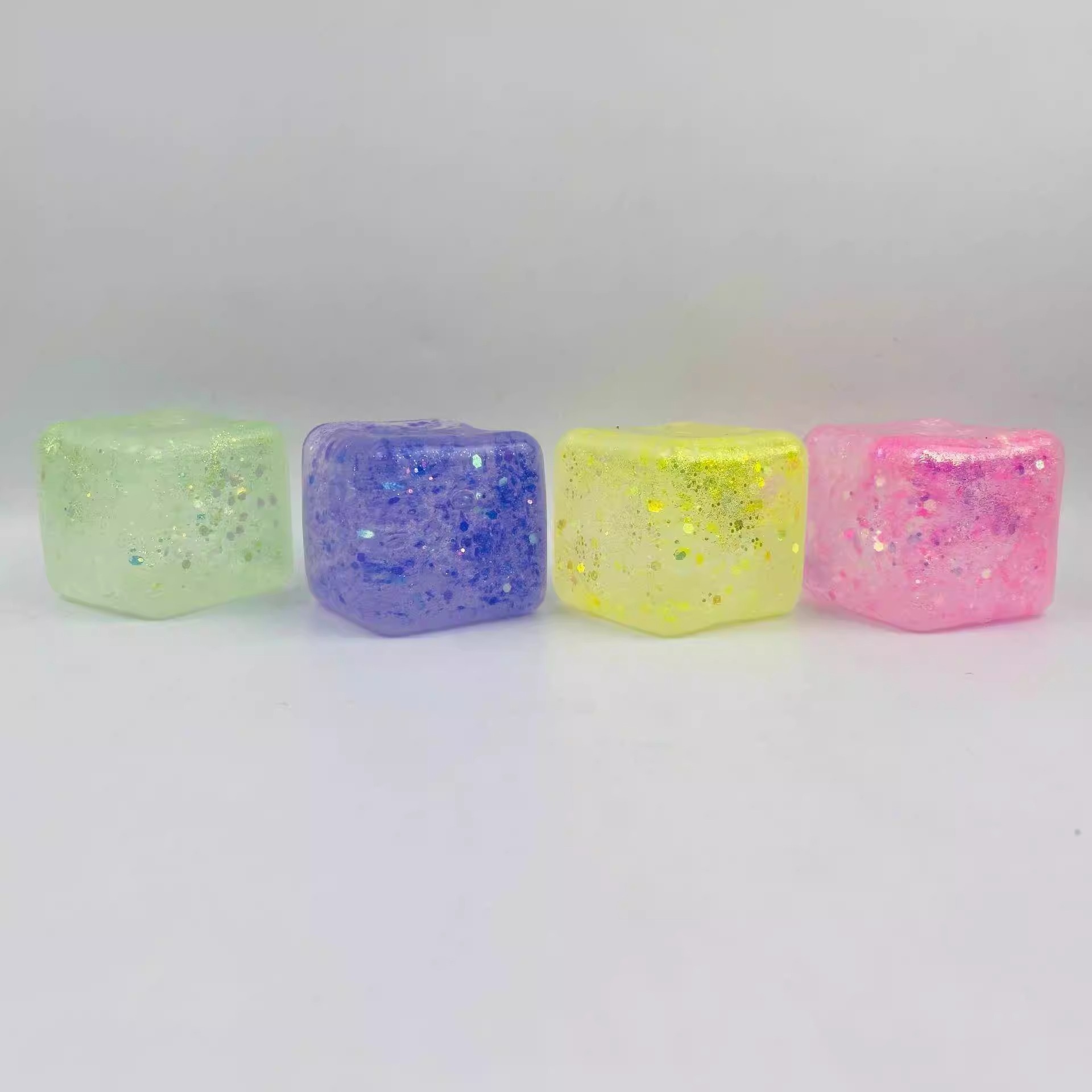 Tofu amasado le maltosa Aurora hielo grande rebote lento Red Red desahogo artefacto descomprimido a mano pellizco juguetes pequeños