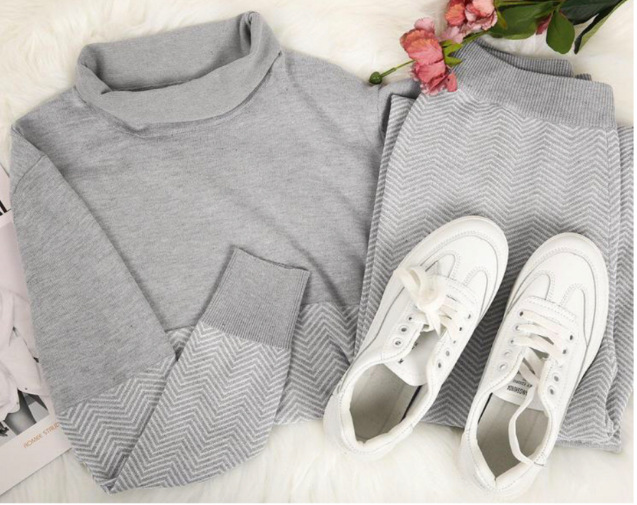 Women's Casual Half-turtleneck Brushed Pullover And Shorts Set_voghion.com