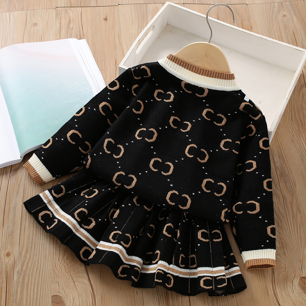 Sweaer 2023 Automne/Winer Nouvelle Mode Filles Bébé Tricot Deux Pièces Se Étranger Manches Longues Chaud_voghion.com