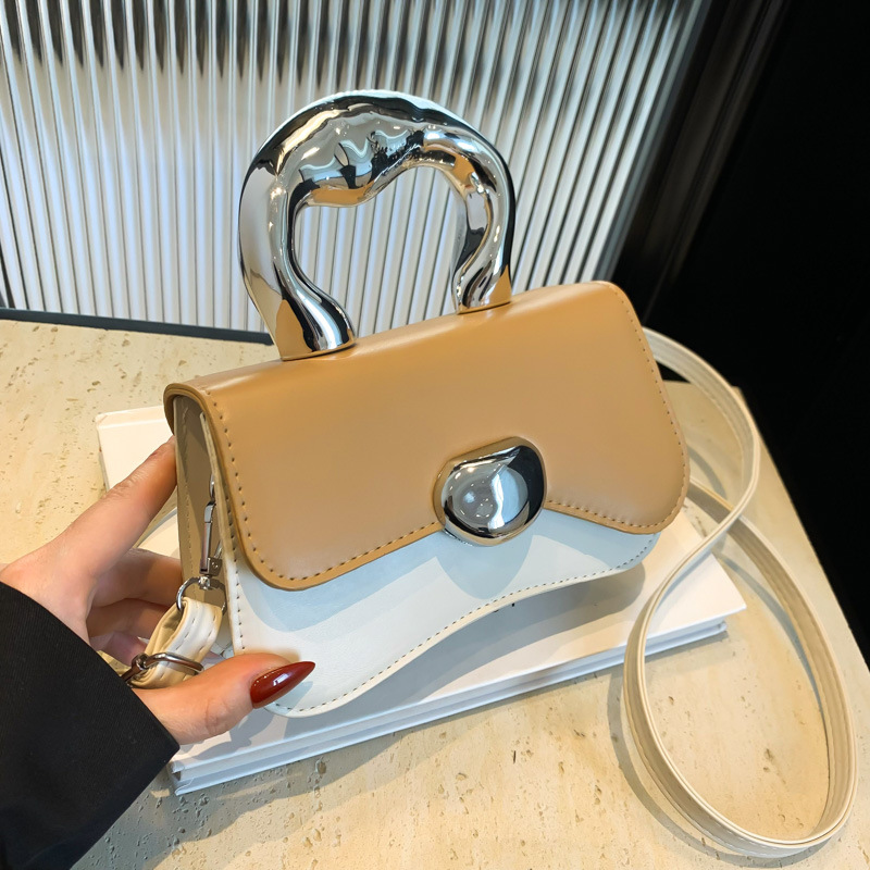 Taschen Candy Splicing Color 2024 Nei Hard Shell Einfach a Casual Western Style Metall Handheld Single Cross Shoulder Small_voghion.com