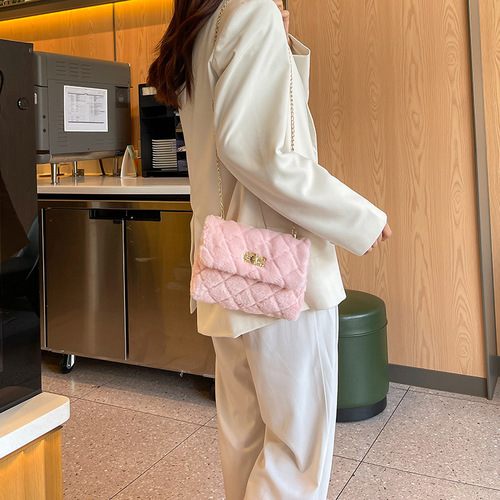 Plush small square bag ladies bag foreign trade small bag chain messenger bag mobile phone bag sweet shoulder bag
