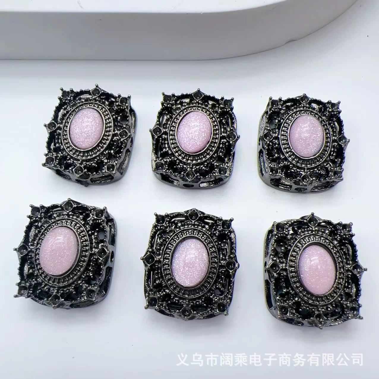 ダイヤモンドの長い方の大きい魔の箱の多い八穴のジルコニウムのdiyの手作りのビーズのブレスレットのネックレスの合金のアクセサリーのビーズの部品