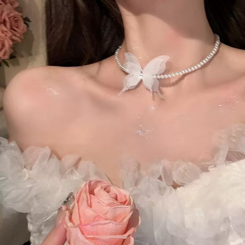 Sweet Fairy Tulle Stereo Butterfly Pearl Necklace Women's Simple Elegant Popular Short Neck Chain Clavicle Chain Accessories Sweet Fairy Tulle Stereo Butterfly Pearl Necklace Women's Simple Elegant Popular Short Neck Chain Clavicle Chain Accessories