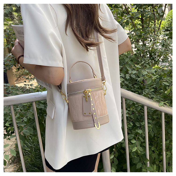 Piccola borsa a secchiello cilindrica di alta qualità per le donne, estate 2024, alla moda e versatile_voghion.com