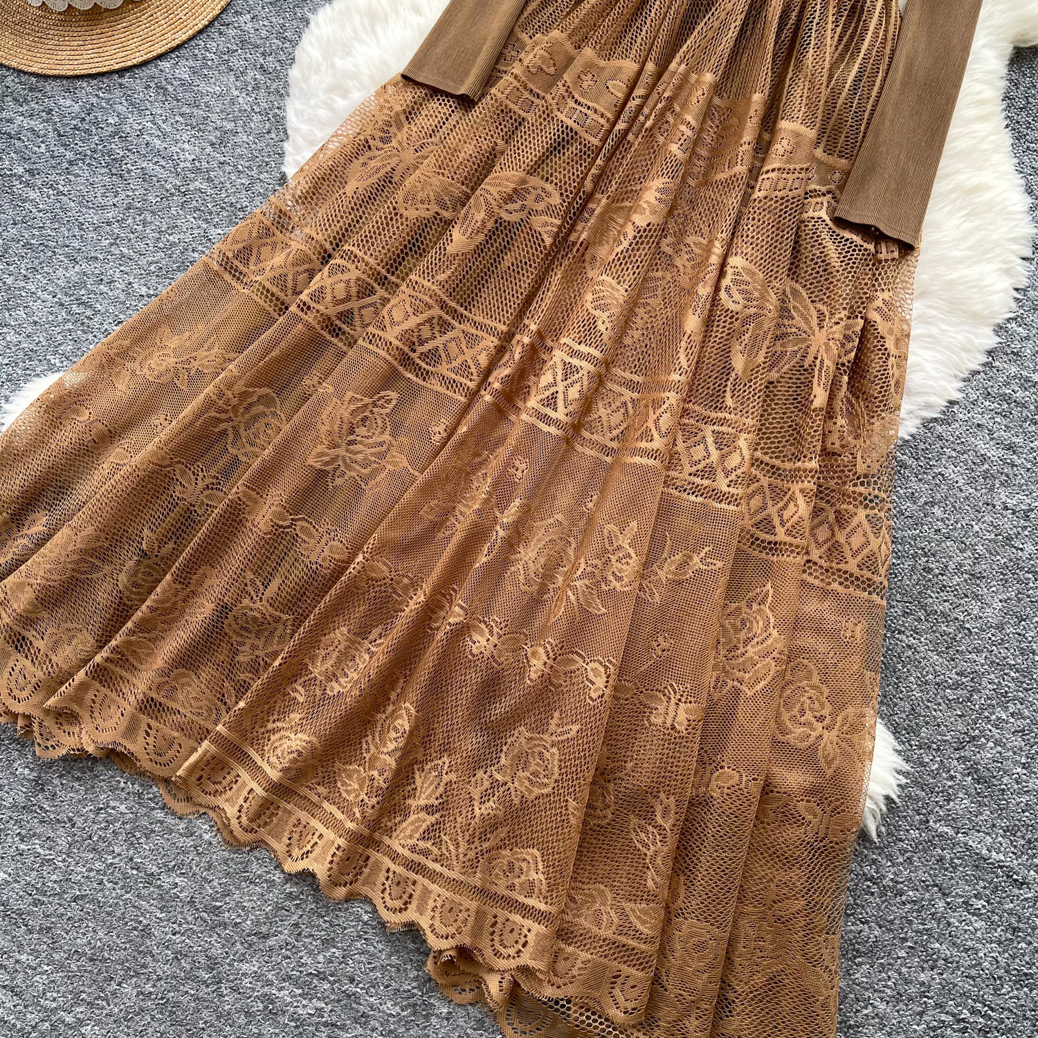 Women's French Romantic Style Lace Dress Suit Collar Slimming Pleated Long Skirt Elegant Commuting Summer Dress_ecoleips.com