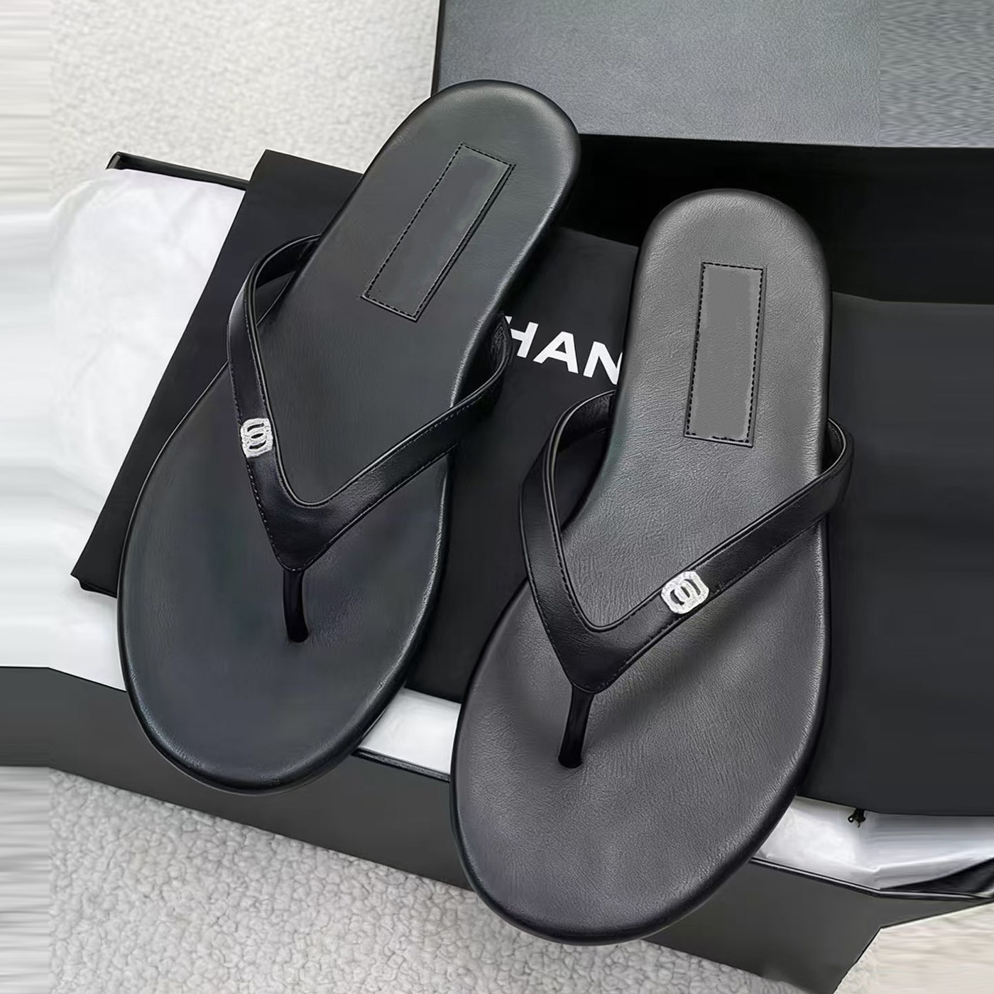 真皮夹脚人字拖女夏外穿高级感时尚沙滩夹趾凉拖鞋ins潮显白拖鞋